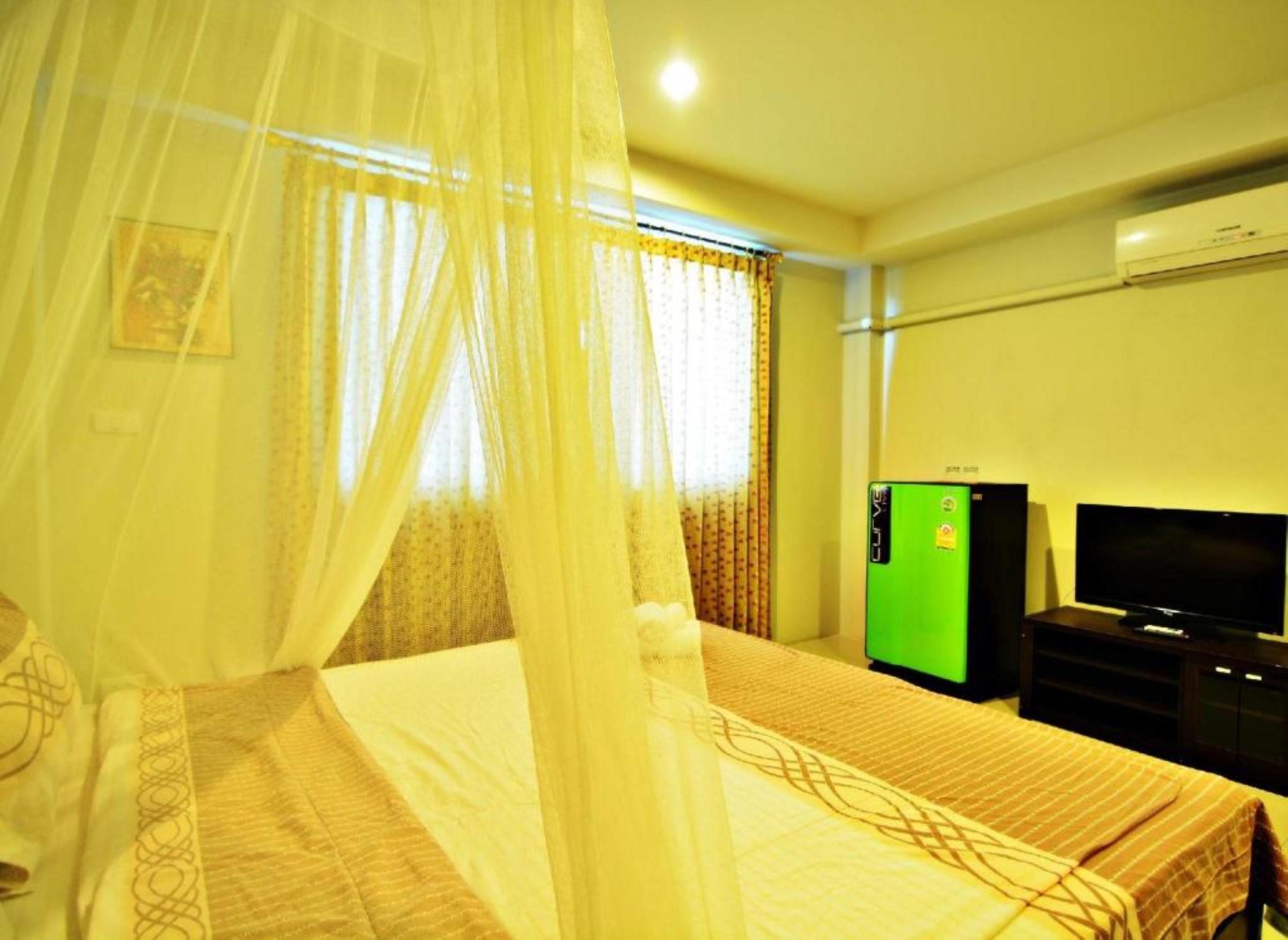 The Day Hotel Chonburi Bagian luar foto