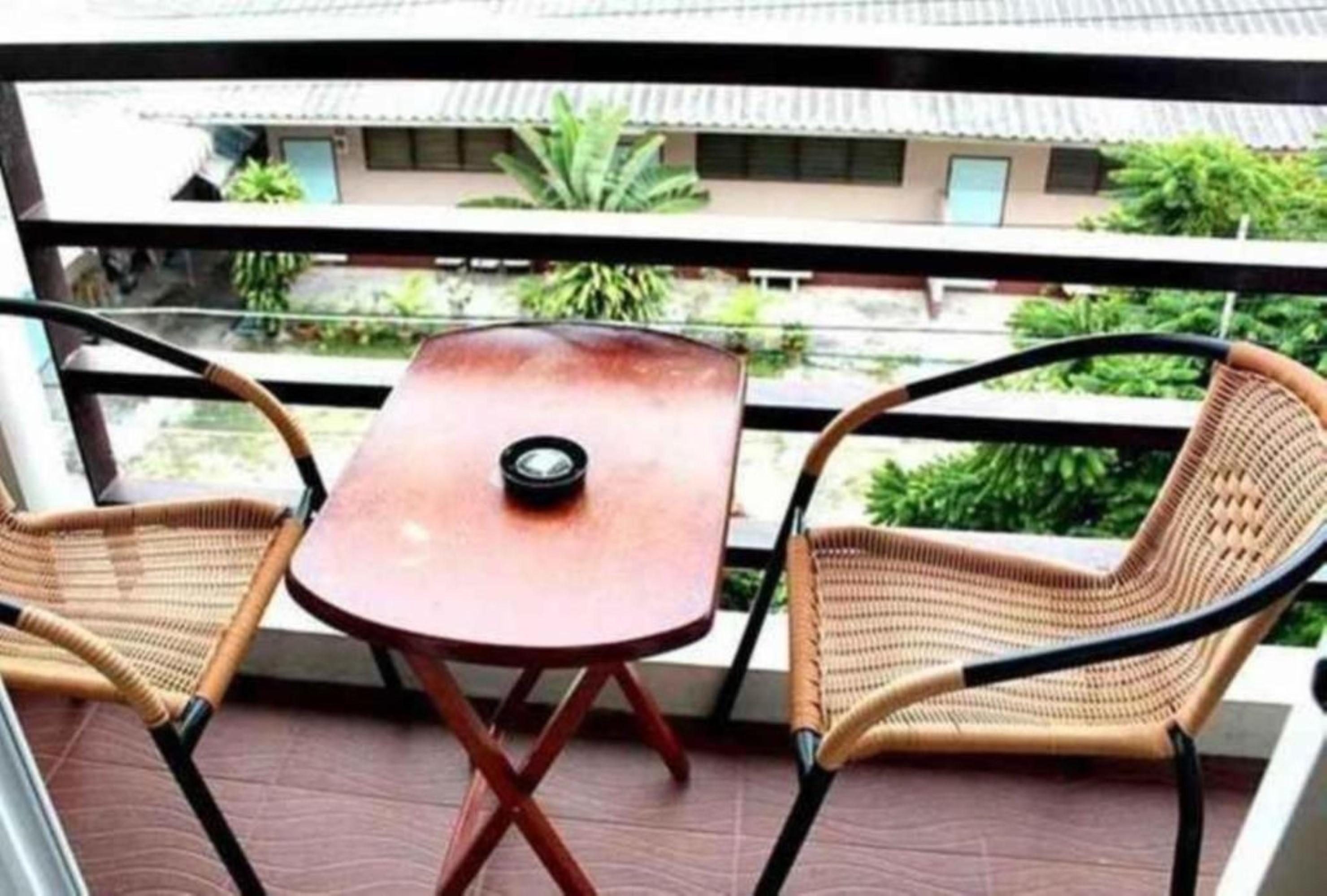 The Day Hotel Chonburi Bagian luar foto