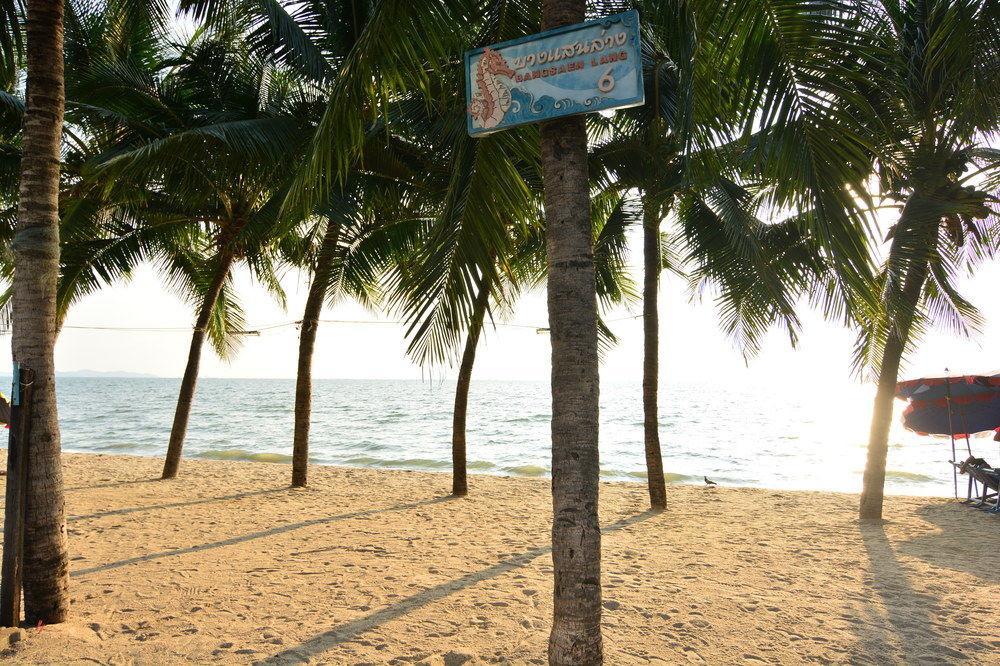 The Day Hotel Chonburi Bagian luar foto