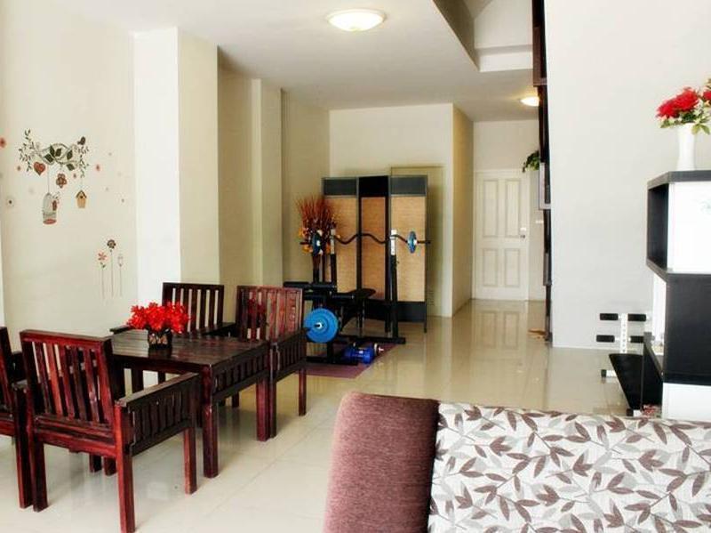 The Day Hotel Chonburi Bagian luar foto